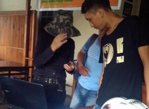 Wah !!! Turis Cina Juga Berdagang di Manado