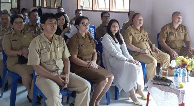 Safari Natal Pemkab Minut di Likupang Barat.