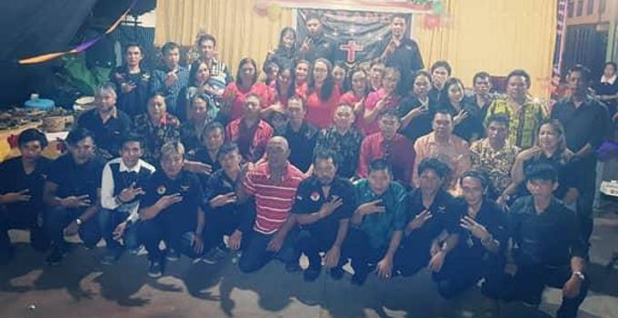 Pdt HENCE KARAMOY Mengajak Waraney Manokwari menjadi Pendamai
