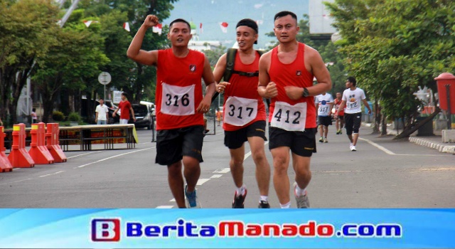 BERITA FOTO: Lomba Lari Maraton 10 K Korem 131/Santiago Dan Remaja Istiqlal