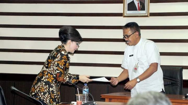 Bupati Minsel Menerima