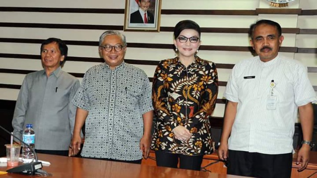 Kunjungi Kementan RI, Bupati TETTY PARUNTU Bawa 134 M Kembangkan Kentang Minsel