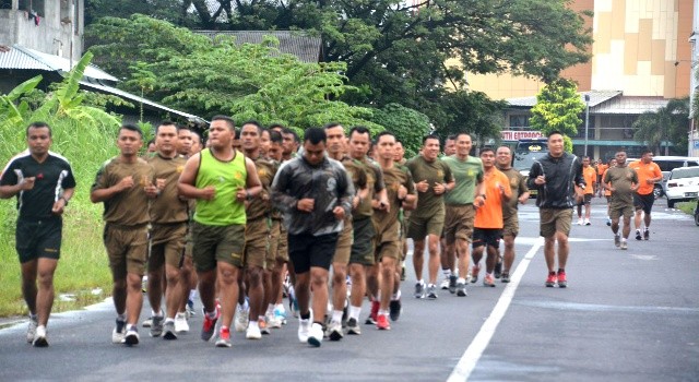 Pembinaan fisik Korem 131/Santiago
