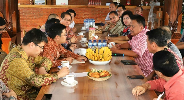 Temui OLLY DONDOKAMBEY, Delegasi Cina Bahas Investasi di Sulut Termasuk Lembeh Airport