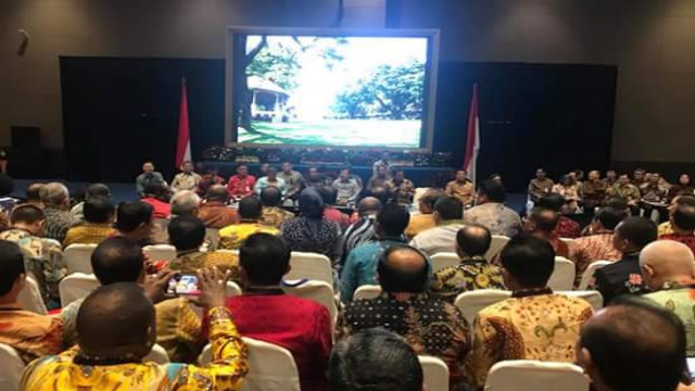 Bupati TETTY PARUNTU Hadiri Rapat Kerja Pemerintah di Jakarta