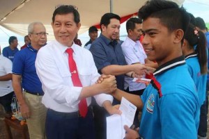 Ini Pesan Wali Kota VICKY LUMENTUT Bagi Atlit Pelajar