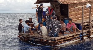 Delapan Warna Negara Filipina Diamankan Tim EFQR Lanal Tahuna di Rumpon