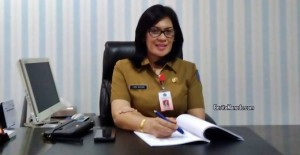 LYNDA WATANIA, Birokrat Handal Dan Ibu Yang Takut Akan Tuhan