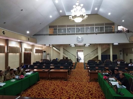 Tak Siap Administrasi, Pansus LKPJ DPRD Skors Pembahasan Bersama Dinas Damkar 8 Tak Siap Administrasi, Pansus LKPJ DPRD Skors Pembahasan Bersama Dinas Damkar