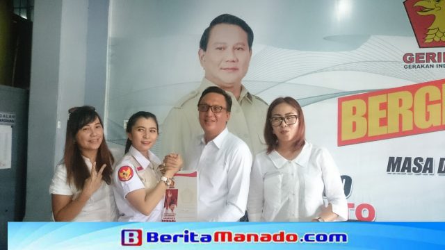 Langkah Awal Menangkan Pileg 2019, MONA KLOER Bersama 3 Satria Daftar Bacaleg