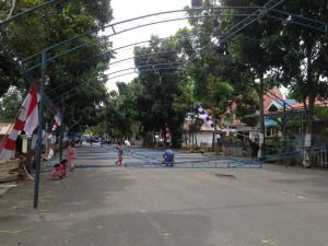 Tenda Pasar Senggol di Poyowa Kecil Mulai Didirikan