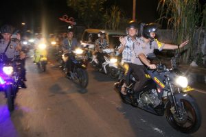 Sambut Idul Fitri 1439 H, Ratusan Orang Pawai Kendaraan Meriahkan Malam Takbir