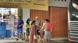 Lantaran Macet dan Kepanasan, Turis Tiongkok Berpenampilan Begini