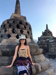 Lewat Usaha Keras Meski Putus Kuliah, Si Cantik Ini Diterima menjadi Pramugari