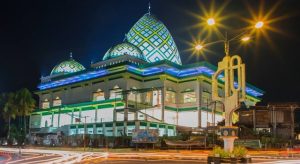 Lihat Masjid Ini di Malam Hari Ternyata Sangat Mengagumkan