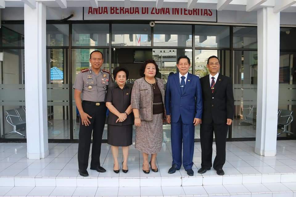 Hadiri Pelantikan, VICKY LUMENTUT dan NORTJE VAN BONE Sambut Baik Lukman Bachmid