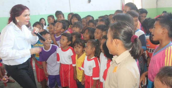 Jumat-Sabtu, Bupati VONNIE PANAMBUNAN Kunjungi 9 Desa di Kepulauan