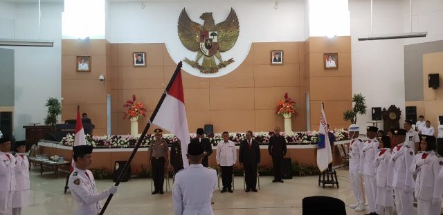 OLLY DONDOKAMBEY Berterima-kasih kepada Para Orang Tua Paskibraka 8 OLLY DONDOKAMBEY Berterima-kasih kepada Para Orang Tua Paskibraka