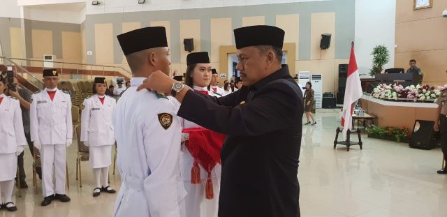 OLLY DONDOKAMBEY Berterima-kasih kepada Para Orang Tua Paskibraka 9 OLLY DONDOKAMBEY Berterima-kasih kepada Para Orang Tua Paskibraka
