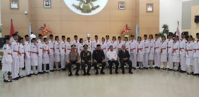 OLLY DONDOKAMBEY Berterima-kasih kepada Para Orang Tua Paskibraka 10 OLLY DONDOKAMBEY Berterima-kasih kepada Para Orang Tua Paskibraka