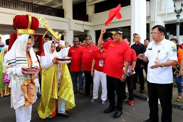 OLLY DONDOKAMBEY Lepas Kirab Kasih