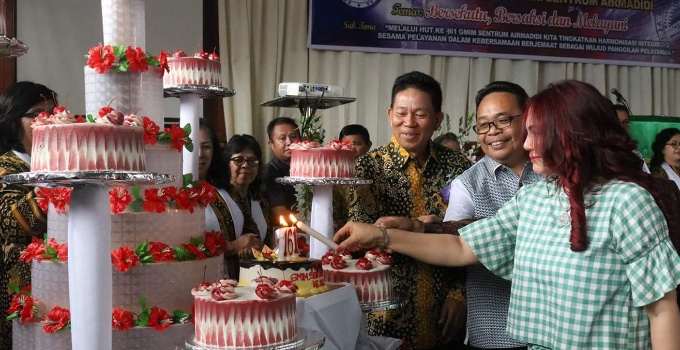 Jemaat GMIM Sentrum Airmadidi Rayakan HUT ke-161