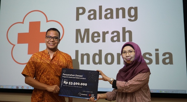 Bantu Korban Bencana Lombok, Akseleran Serahkan Bantuan Lewat PMI