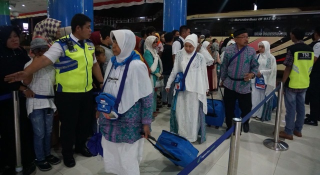 689 Calon Jamaah Haji Berangkat Dari Bandara Sam Ratulangi Menuju Embarkasih Balikpapan
