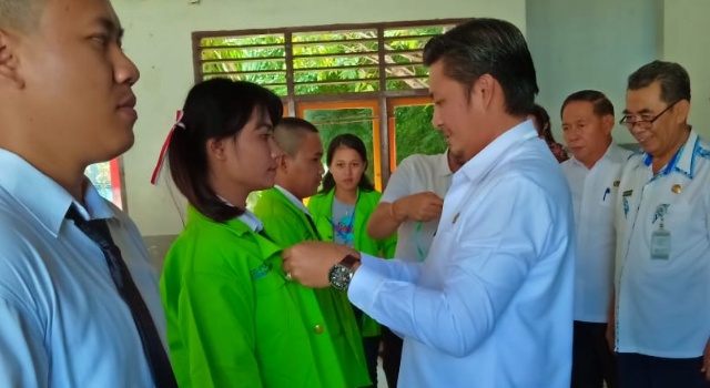 Sekda Bitung Kuliahi Mahasiswa BLCC