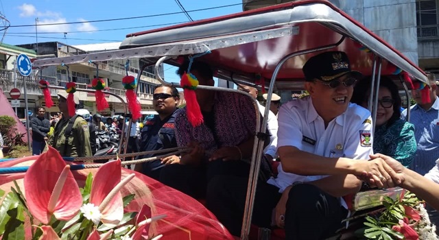 Hari Pertama Kerja, Royke Roring dan Robby Dondokambey Lakukan Ini