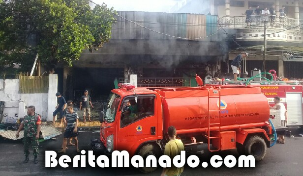 Toko Nangka Hangus Terbakar, Kerugian Diperkirakan Capai Miliaran Rupiah