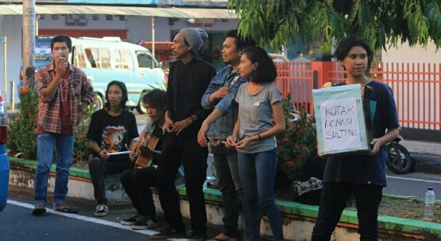 Pemuda Sangihe Galangkan Dana Untuk Bencana Alam di Palu dan Donggala 9 Pemuda Sangihe Galangkan Dana Untuk Bencana Alam di Palu dan Donggala