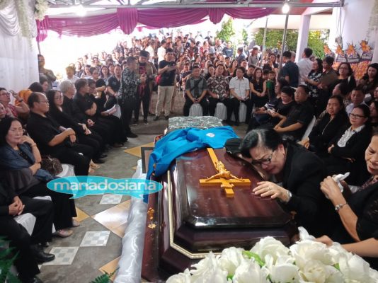 Jenasah Gleen dan Petra Tiba Pukul 10, Gubernur Ucapkan Turut Berbelasungkawa