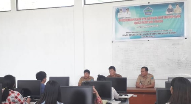 20 Pencaker Dilatih Mahir Mengoperasi Komputer