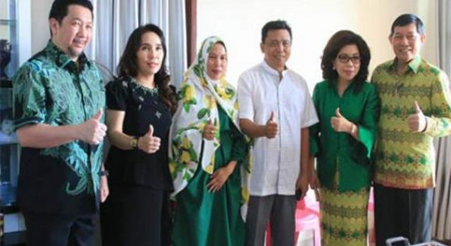 Vicky Lumentut dan Mor Bastiaan Safari Idul Fitri 1 Syawal 1439 Hijriyah