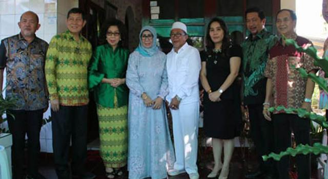 Vicky Lumentut dan Mor Bastiaan Safari Idul Fitri 1 Syawal 1439 Hijriyah