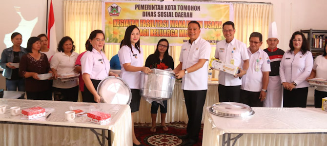 Pemkot Tomohon Latih KUBE Penyajian dan Penataan Catering 9 Pemkot Tomohon Latih KUBE Penyajian dan Penataan Catering