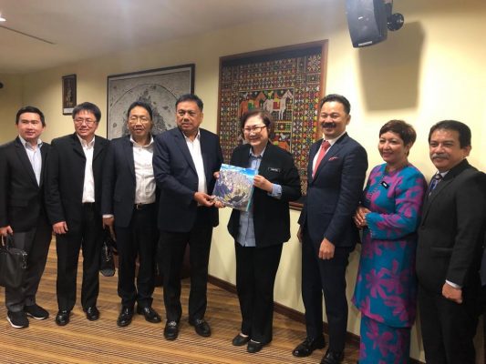 Andrei Angouw Dampingi Olly Dondokambey Bertemu Menteri Malaysia di Sabah 10 Andrei Angouw Dampingi Olly Dondokambey Bertemu Menteri Malaysia di Sabah