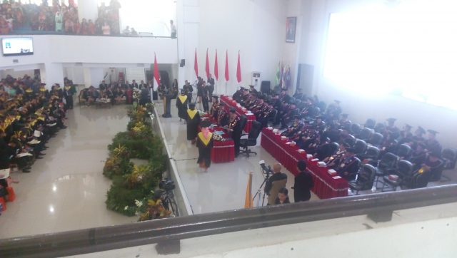 Ellen Kumaat Kepada Para Wisudawan Unsrat: Never Stop Learning
