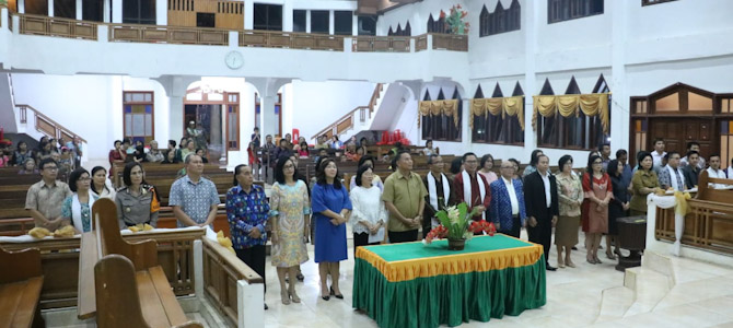 Pimpin Panitia Peluncuran Alkitab Perjanjian Baru Bahasa Tombulu, Ini Kata Jimmy Eman 9 Pimpin Panitia Peluncuran Alkitab Perjanjian Baru Bahasa Tombulu, Ini Kata Jimmy Eman
