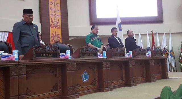 Ketua DPRD Sulut Andrei Angouw Lantik dan Ambil Sumpah Arifin Dunggio 12 Ketua DPRD Sulut Andrei Angouw Lantik dan Ambil Sumpah Arifin Dunggio
