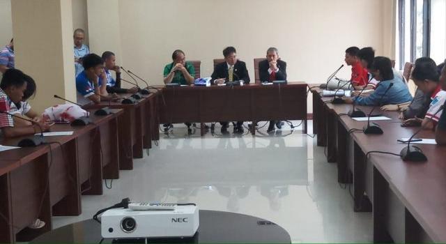 Ketua DPRD Sulut Andrei Angouw Lantik dan Ambil Sumpah Arifin Dunggio 15 Ketua DPRD Sulut Andrei Angouw Lantik dan Ambil Sumpah Arifin Dunggio