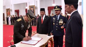 Joko Widodo Lantik Mantan Danpaspampers Jadi KSAD