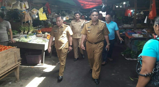 Bupati Jabes Gaghana Tinjau Pasar Towo'e