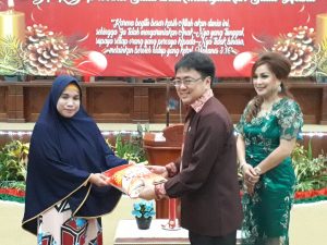Ibadah Natal DPRD Sulut, Andrei Angouw: Wartawan dan Staf Sekretariat Bagian Terang Yesus Kristus