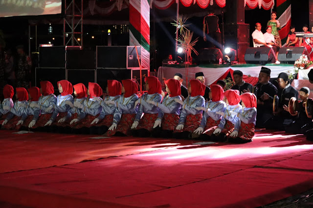 Penampilan Grup Qasidah Buka Christmas Festival 2018