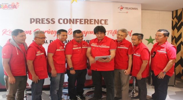 Layanan Data Diprediksi Melonjak 20%, Telkomsel Siapkan Bandwith 4,2 Tbps dan Bangun 776 BTS 8 Layanan Data Diprediksi Melonjak 20%, Telkomsel Siapkan Bandwith 4,2 Tbps dan Bangun 776 BTS