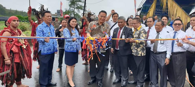 Gapura Agrowisata di Kelurahan Rurukan Diresmikan 8 Gapura Agrowisata di Kelurahan Rurukan Diresmikan
