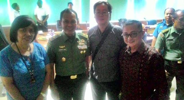WAASPAM KASAD Brigjen TNI Makmur Umar bersama Pengurus FKUB Sulut