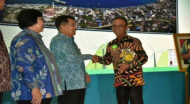 Sangihe Terima Penghargaan Adipura